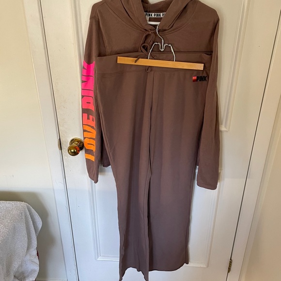 NWT PINK sweats large - Picture 7 of 7